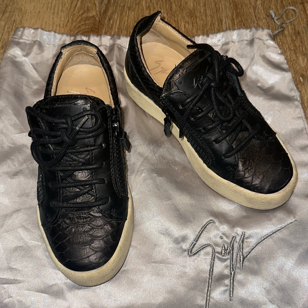 Giuseppe Zanotti Low Top Sneaker BLK WMNS SZ 5.5